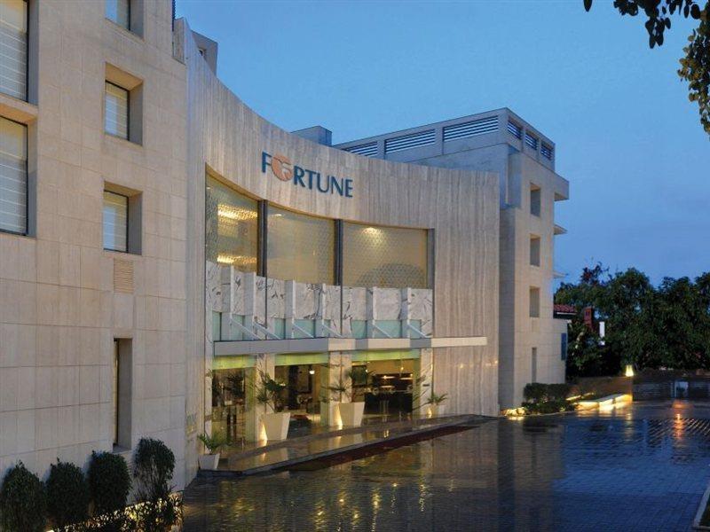 Fortune Sector 27, Noida - Member Itc Hotels' Group Luaran gambar